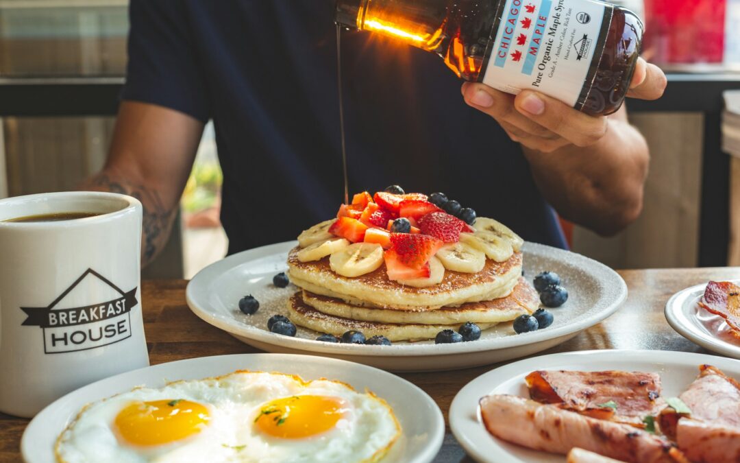 Exploring the Unique Flavors of American Breakfast Classics