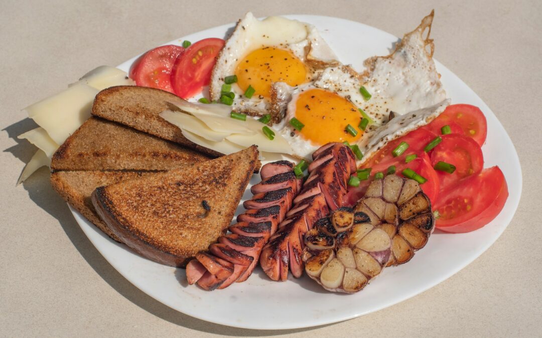 How to Choose Breakfast Foods That Keep You Full Longer